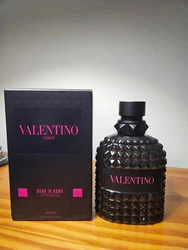 Valentinoo Uomo Born in Romma Extraadose Parfum (AURA)